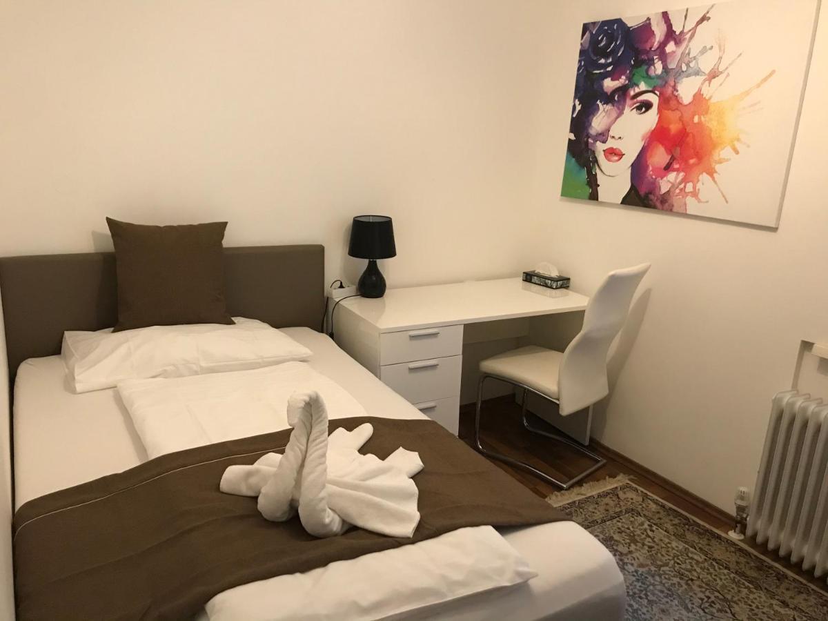 Hotel-Restaurant Zum Donaueck เมาท์เฮาเซน ภายนอก รูปภาพ