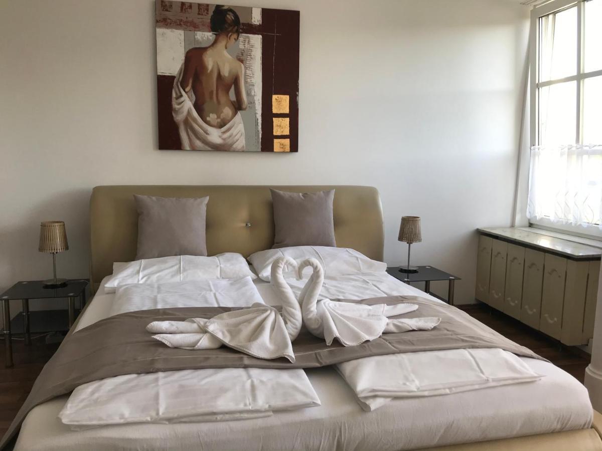 Hotel-Restaurant Zum Donaueck เมาท์เฮาเซน ภายนอก รูปภาพ